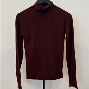 Donna Karan Maroon Turtleneck Cashmere Sweater